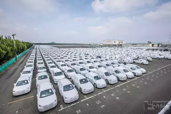 「日本のVWの聖地「豊橋」でゴルフGTI生誕50年を祝う」の画像