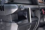 「【ジムニー専用設計の新アイテム！】データシステムの後付けモニター用スタンドの新タイプ SSM-ST04が発売」の画像1
