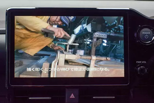 「HDMI機器をUSB変換して走行中に同乗者が動画や音楽を楽しめる、データシステムのUSBKITに注目！」の画像