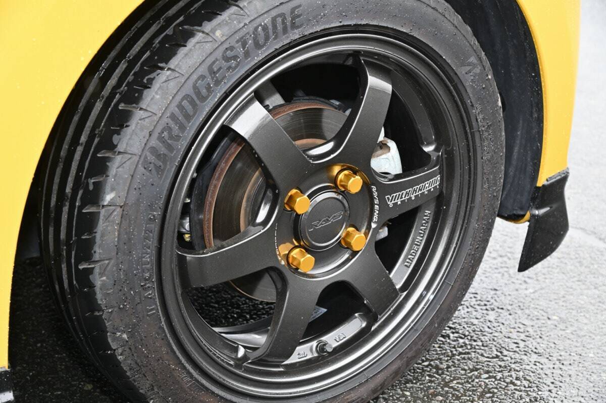 レイズホイールカスタムのお手本…700台を超えるレイズユーザーが富士に集結！「2022 RAYS FAN MEETING」開催