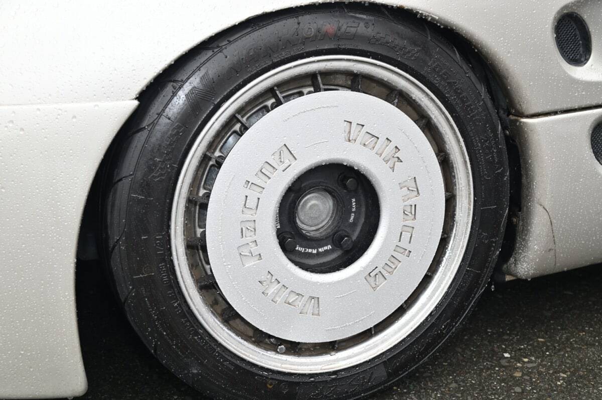 レイズホイールカスタムのお手本…700台を超えるレイズユーザーが富士に集結！「2022 RAYS FAN MEETING」開催