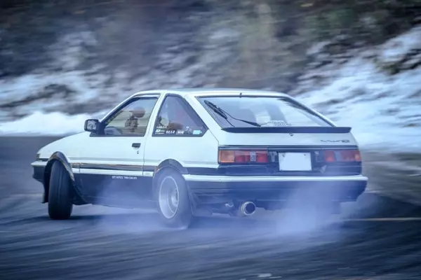 Ae86で走りを堪能した若かりし頃 現行車は便利で快適だけど 1967年式 日産 ブルーバード 1300dx 22年3月10日 エキサイトニュース