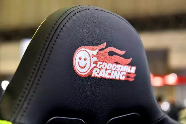 「ブリッドは2023年も全開！初音ミク仕様やリサイクル素材採用シートなど新製品が盛りだくさん｜東京オートサロン2023｜」の画像