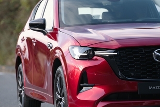 日本仕様公開は4月上旬！　マツダ新型SUV、CX-60は欧州で今夏発売…全幅は1900mm!?