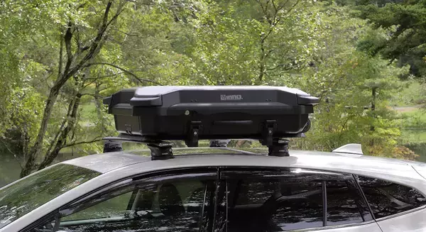 Thule Force XT Sports ルーフボックス（なんと、新種のルーフボックス 