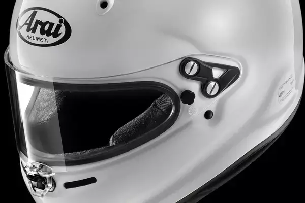 アライヘルメットが四輪用ヘルメットの新製品を発表　5/30、31に鈴鹿サーキットで展示会を開催