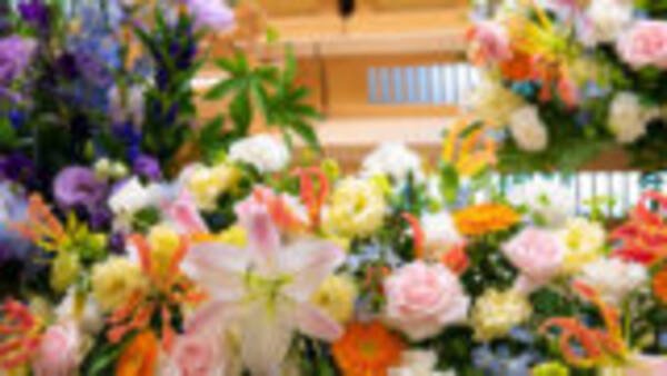 家族葬のお香典の相場は 関係ごとの金額の違いや香典袋の書き方まで 21年3月30日 エキサイトニュース