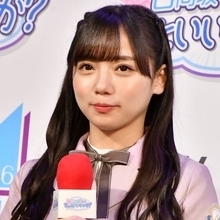 齊藤京子、ほっそり美腕を覗かせたノースリワンピSHOTに絶賛の声「大人っぽくなってて可愛い」「素敵」