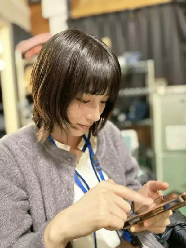 のん、自然体な魅力あふれるドラマ現場でのオフSHOTに「かわいすぎる」「キレイなお顔」の声