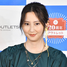 河北麻友子、初夏のブラックコーデに「本当にお美しい」「素敵です」と絶賛の声