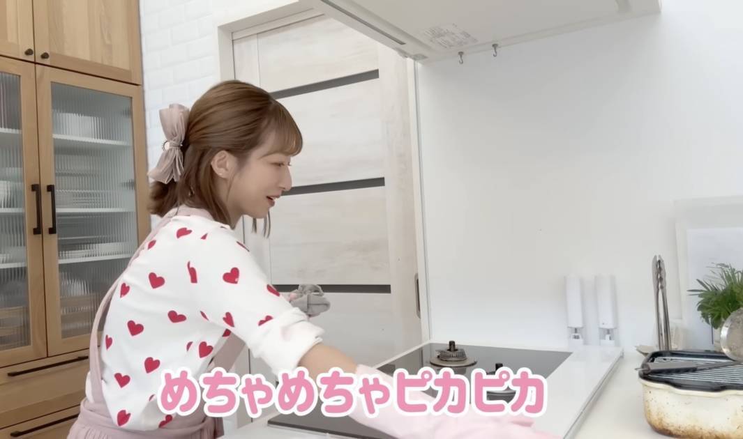 辻希美、赤ちゃんの衣類もキッチンも！1本で万能な洗濯漂白剤「すごくない？」「めちゃめちゃピカピカ」