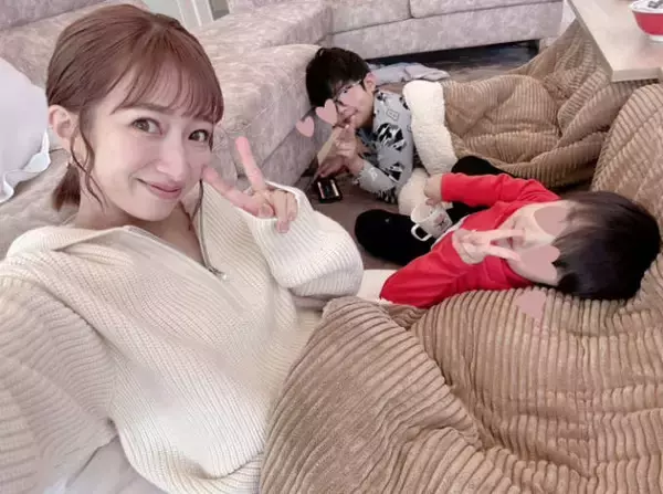 「洗濯機が大渋滞」辻希美、日曜日の朝から“バタバタ”で大忙し「犬部屋も 色々大惨事で」