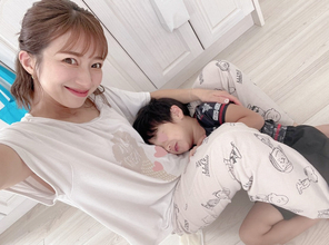 辻希美、“洋服も一緒”な次男＆三男の仲良しSHOTを公開「可愛い〜なぁ」