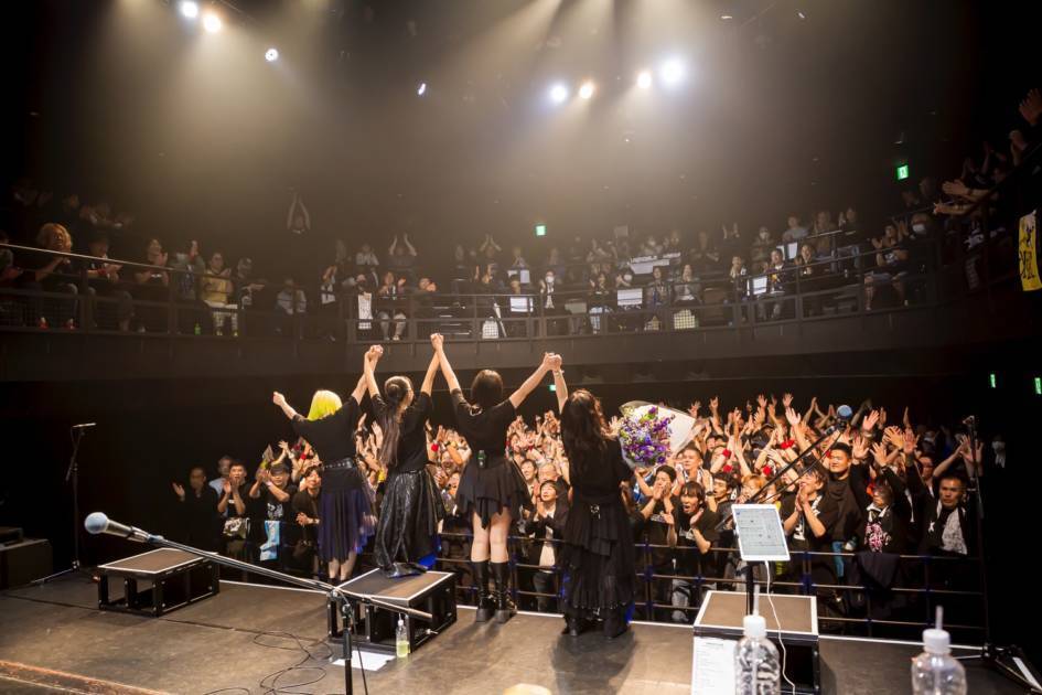【独自コメント到着】Lonesome_Blue、浅草花劇場でワンマンライブ開催！キングレコードからの2ndフルアルバムリリースと4人目のメンバーとなる新ギタリスト加入をサプライズ発表
