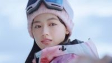 上坂樹里「JR SKISKI」新CMでスキーに挑戦！学生たちのキラキラな“青い冬”を描く
