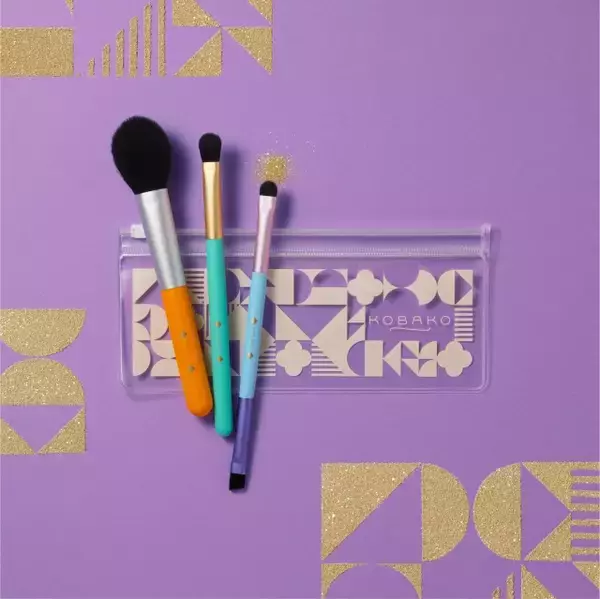 貝印のビューティーツールブランド「KOBAKO」から、限定コフレ「カラフル マイ メイクアップセット」が発売