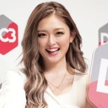 ゆうちゃみ「めちゃくちゃ愛用しまくってる」“リピ買い”するトーンアップコスメ