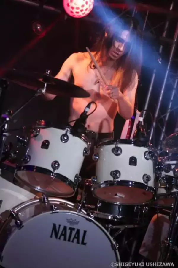 【独占コメント到着】局所性ジストニアと闘うドラマー・石川達也、初オリジナルアルバム『Unwritten Tomorrows…』配信リリース