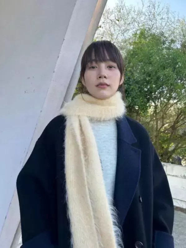 のん、ふわもこストールを巻いた冬コーデに反響「可愛らしい」「すごくほっこり」