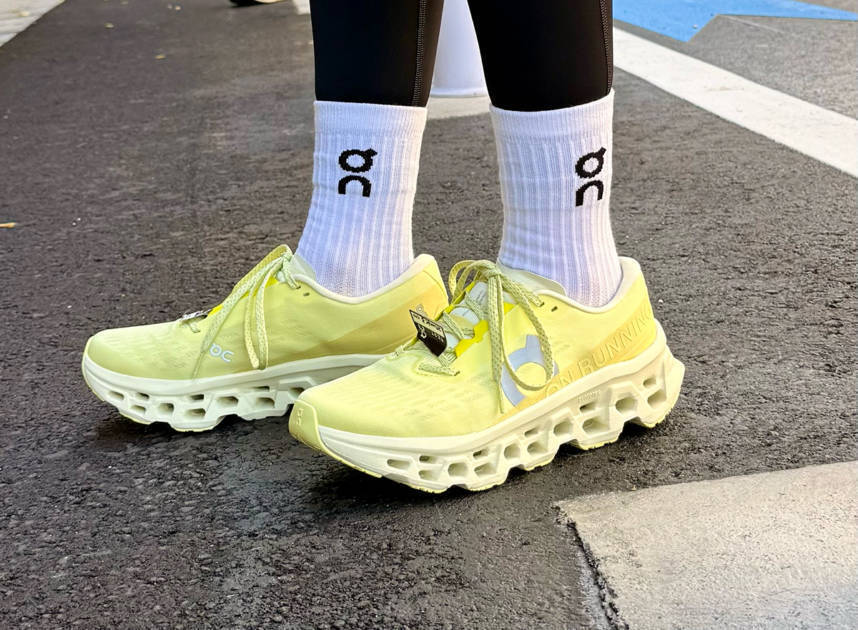 なぜいまランニングは自己表現として広がるのか。オンのランイベントで見えたこと