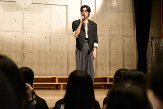 「Zoff」アンバサダー目黒蓮、学生たちの前にサプライズ登場！サングラスを通じて目の健康の大切さを発信