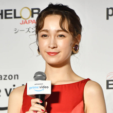 藤井サチ「すごく良く効く」フェイスラインや首のケアに！“リアル”なケアアイテム