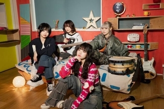 4ピースロックバンド・らそんぶる、新曲「恋じゃなくなっても」MV公開。楽曲の世界観を“花”で可視化