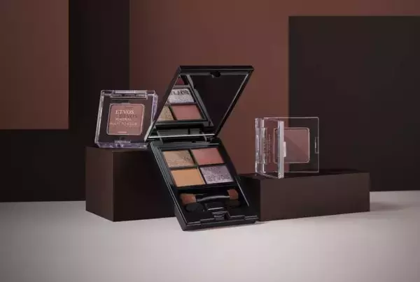 ETVOS、発売後大反響を呼んだ4色アイシャドー「ヴィンテージグリッター」が待望の限定復刻