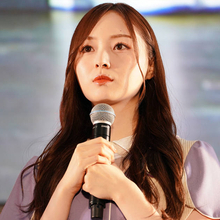 乃木坂46梅澤美波、美スタイル際立つパフスリーブワンピSHOTに「マジで綺麗」「溢れるお嬢様感よ」の声