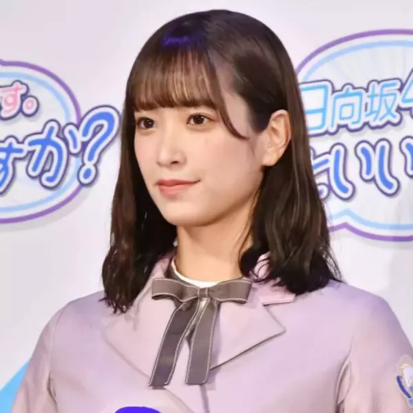 日向坂46佐々木久美、ほっそり美脚見せのショーパンSHOTに反響「脚ほっそ！」「スタイル良すぎる」