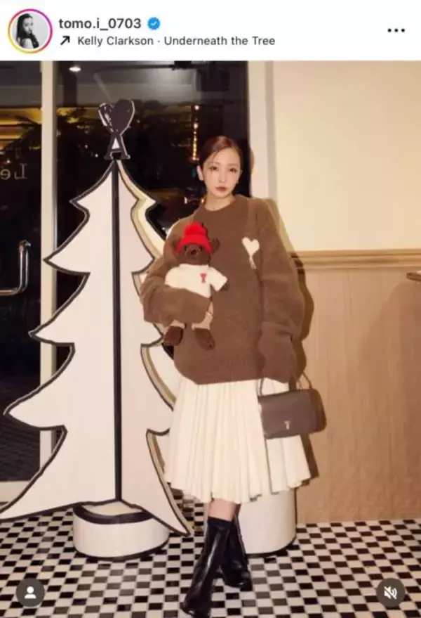 板野友美、ふわふわニット×スカートのあったかコーデに反響「可愛すぎる～」「最高の推し」