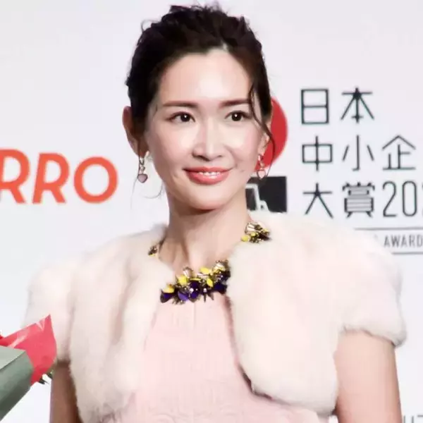 紗栄子、何年も愛用する口腔ケアアイテム「天然成分由来で出来てる」