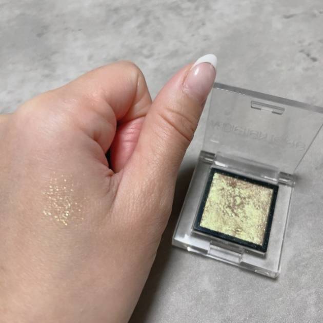 大人のラメはこう仕込む！ホリデーシーズンに使えるキラキラメイク