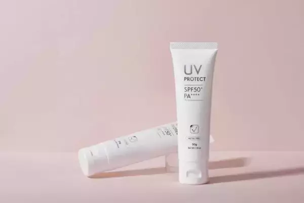 シロノクリニック、潤いを守りながら紫外線を防ぐ「寄り添い型UVクリーム」発売