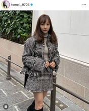 「ママには見えない」板野友美、すらり美脚のミニスカSHOTに称賛の声「スタイルいいね」