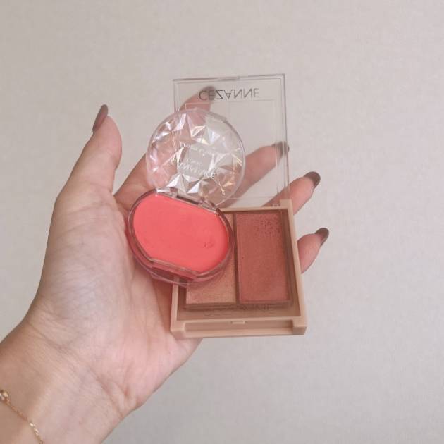 チークのW使いでリフトアップ！？血色感＆若見えする塗り方テクニック