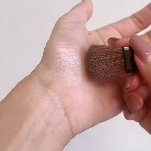 チークのW使いでリフトアップ！？血色感＆若見えする塗り方テクニック