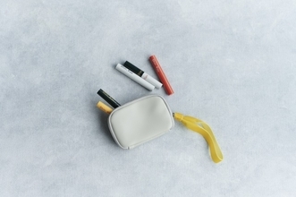 Shin;Kuu、好きなカラーといつでも一緒に！オリジナルポーチつきのホリデーコフレを発売