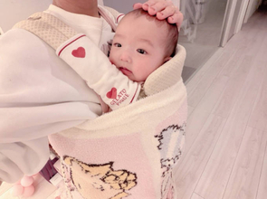 辻希美、予防接種に“泣かずニコニコ”だった次女をよしよし「偉かったよぉ～」