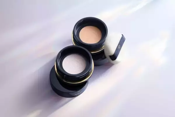 クレ・ド・ポー ボーテ、透明感の極みへ「トリートメントフェイスパウダー」にスモールサイズ登場