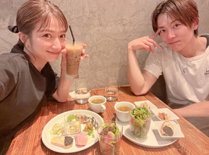 「最高…」辻希美、夫・杉浦太陽との仲良しカフェランチSHOT公開「午前中の私の貴重な自由時間」