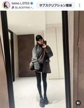 板野友美、黒タイツで美脚際立つ冬コーデに反響「めちゃくちゃスタイルいい」「オシャレ」