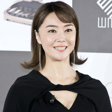 「ナースのお仕事コンビ」観月ありさ、神田うのとの“女子会”SHOTにファン悶絶「美魔女すぎ」「微笑ましいツーショット」