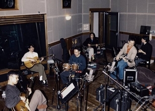 never young beach、新曲「愛の星屑を」リリース｜フジロックに3年ぶり出演へ