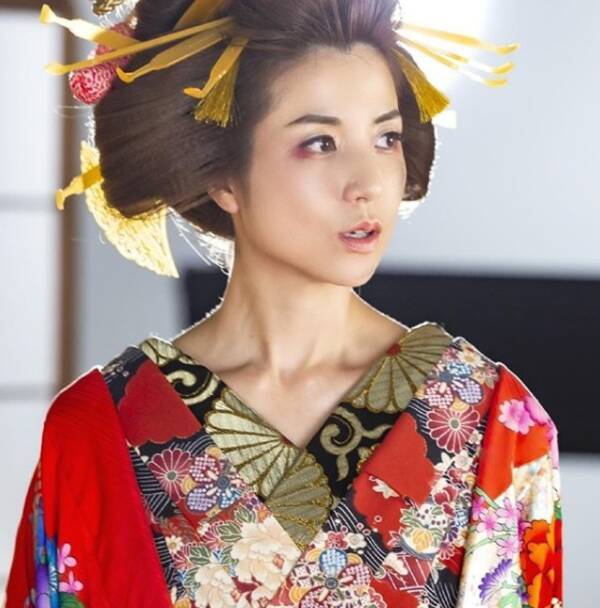 Hitomi 妖艶な 花魁 ショット公開で反響 綺麗 似合ってます 19年6月26日 エキサイトニュース
