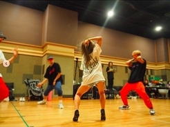 倖田來未、ショーパン＆ヒールでの“激しめ”ダンス写真公開に「足の筋肉」「綺麗な足憧れる」の声