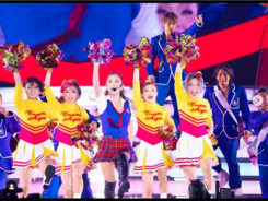 浜崎あゆみ、ミニチェックスカートでチアダンス姿の写真公開に「可愛い過ぎる」の声