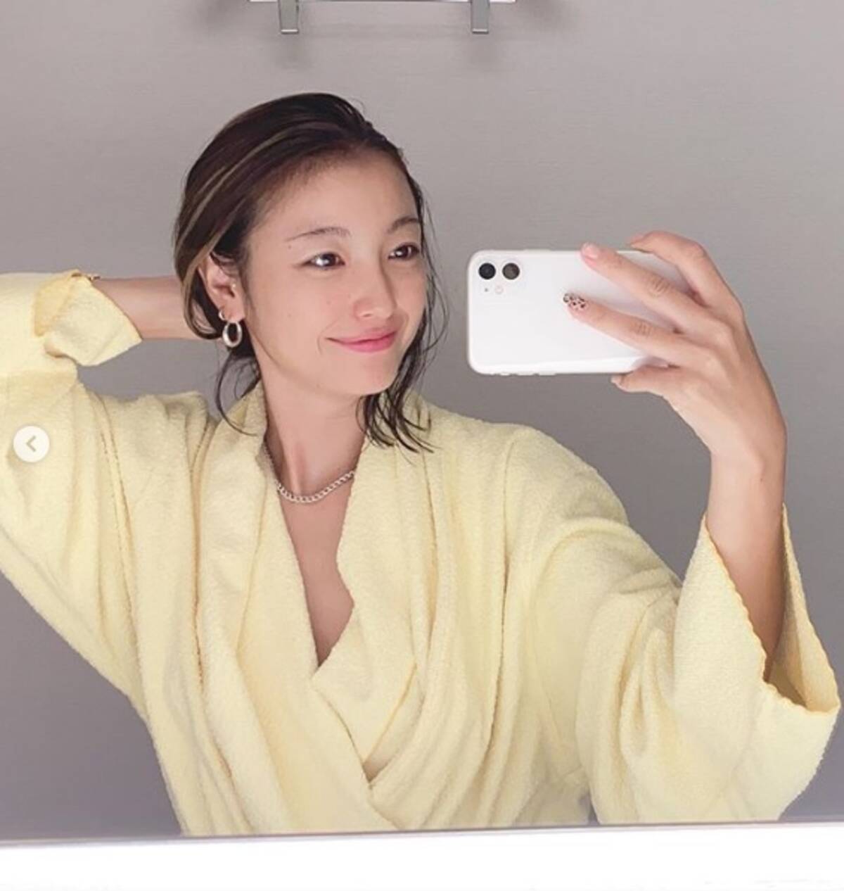 木下優樹菜 バスローブ姿の自撮りショット公開で反響 セクシー ほんと美人 19年10月4日 エキサイトニュース