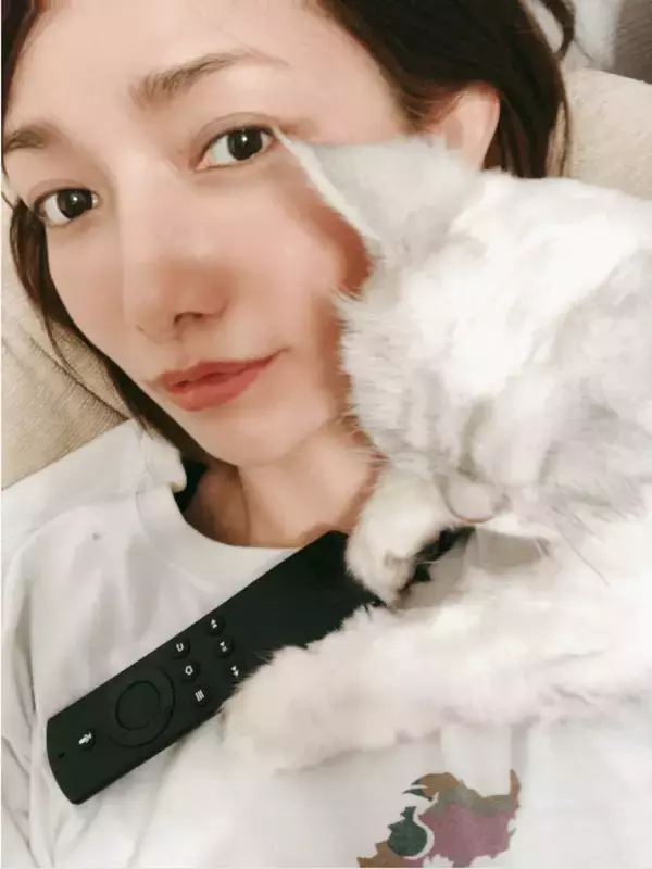 後藤真希、愛猫との“2ショット”公開もカットしすぎで「顔の雰囲気がいびつに…」
