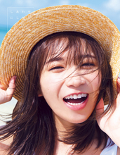乃木坂46・秋元真夏、笑顔の麦わら帽子姿＆ランジェリーSHOTを公開